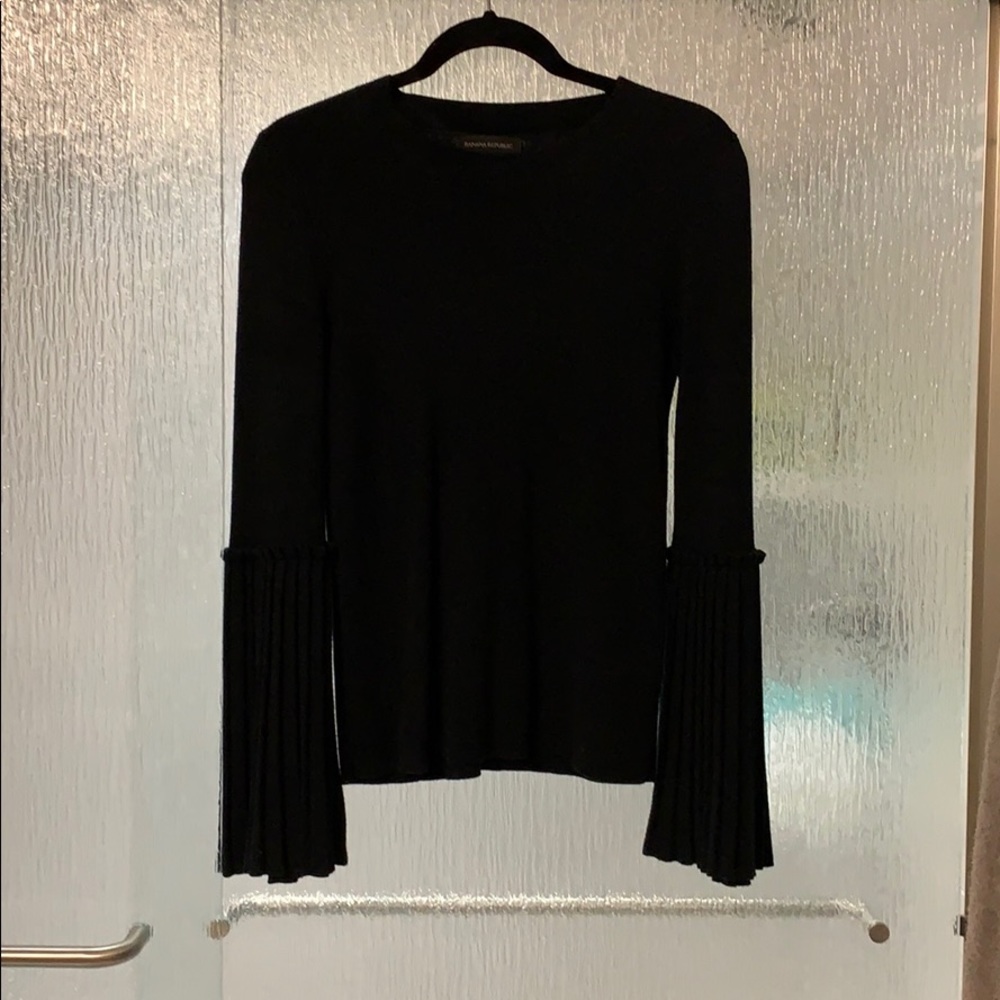 Banana republic net long bell sleeve sweater